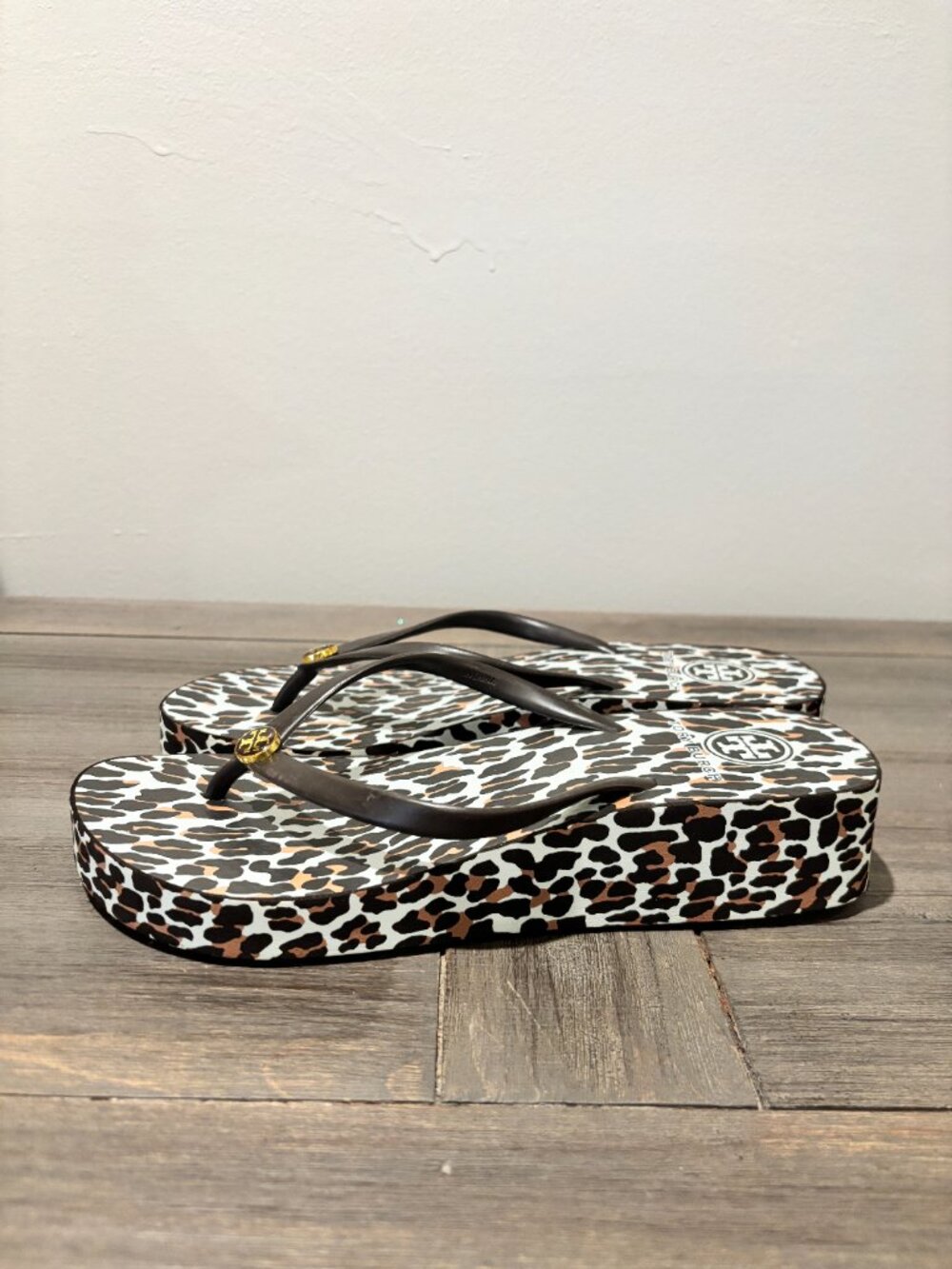 Brand New Tory Burch Thandie Leopard Wedge Sandal - Picture 2 of 6